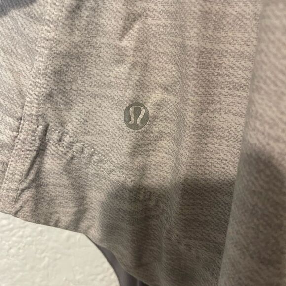 Lululemon grey vitality jacket sz 6 - Picture 5 of 6